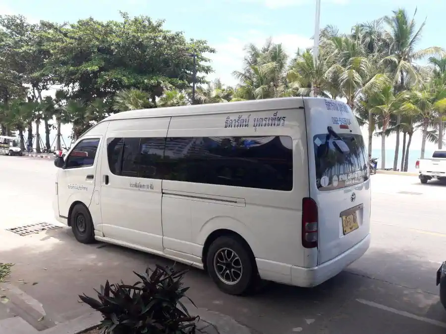 Мини Сиам трансфер - Микроавтобус Toyota Hiace в Паттайе