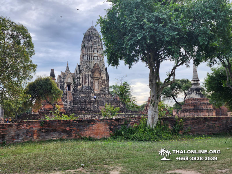 Река Квай и Айюттхайя храм Wat Ratchaburana фото тура в Паттайе 9