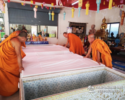 Обряд Похороны Неудачи в буддийском храме Паттайи Таиладна фото 32