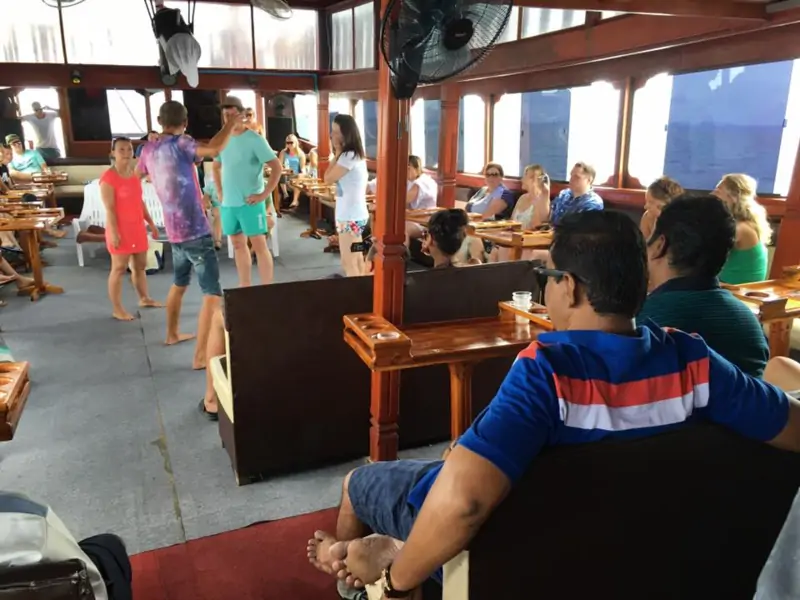 Pattaya Bay Cruise морская экскурсия по островам Ко Пхай и Ко Сак в Паттайе Тайланде фотография 11
