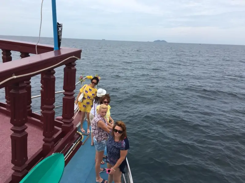 Pattaya Bay Cruise морская экскурсия по островам Ко Пхай и Ко Сак в Паттайе Тайланде фотография 21