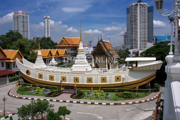 Храм-корабль Ват Ян Нава в Бангкоке 2018